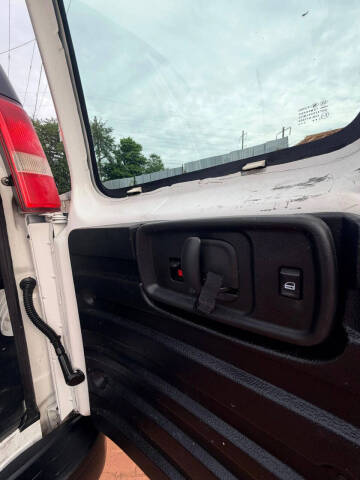2017 Chevrolet Express 2500