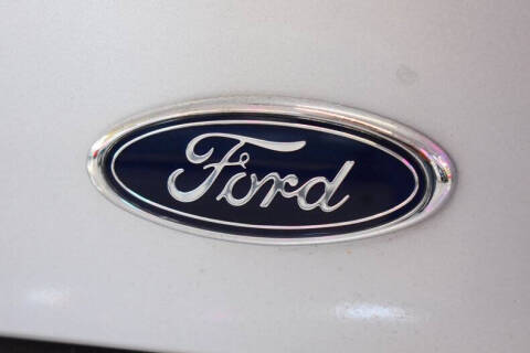 2004 Ford Mustang Deluxe