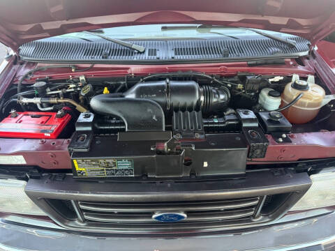 2004 Ford E-Series E-350 SD XLT