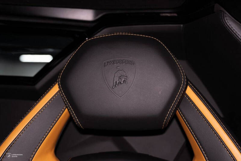 2019 Lamborghini Aventador LP 740-4 S