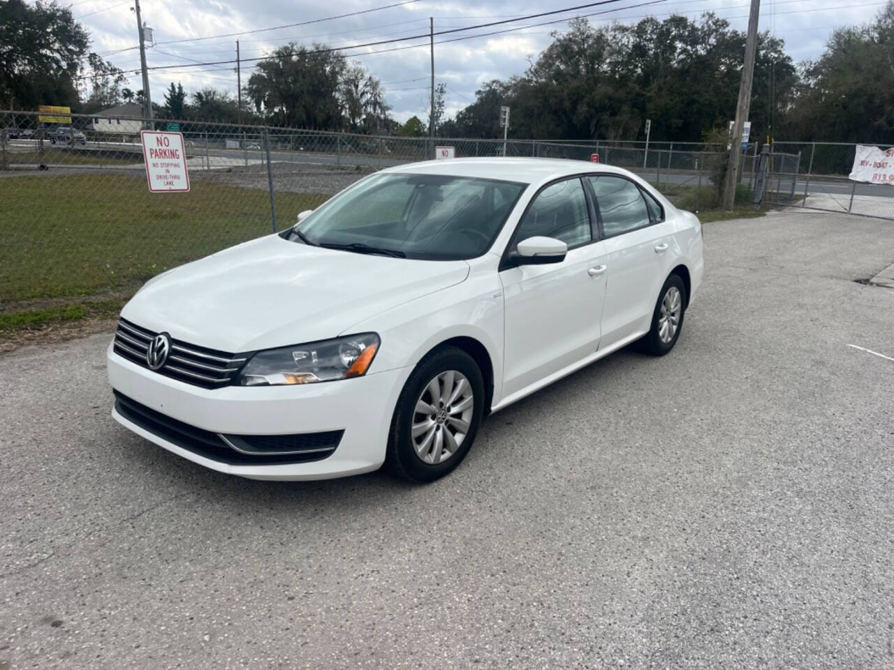 2014 Volkswagen Passat for sale at Hobgood Auto Sales in Land O Lakes, FL