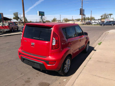 2013 Kia Soul +