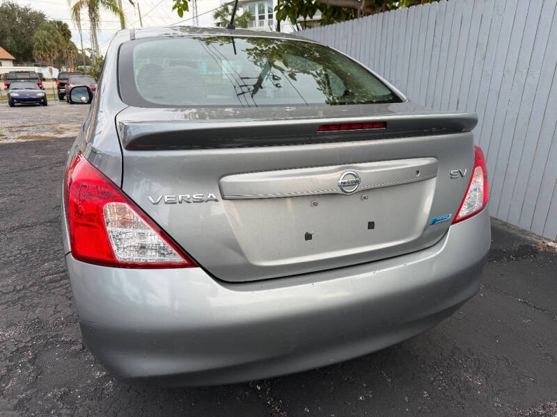2013 Nissan Versa 1.6 SV