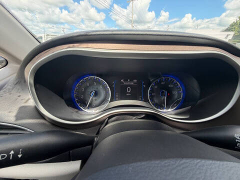 2017 Chrysler Pacifica Touring-L