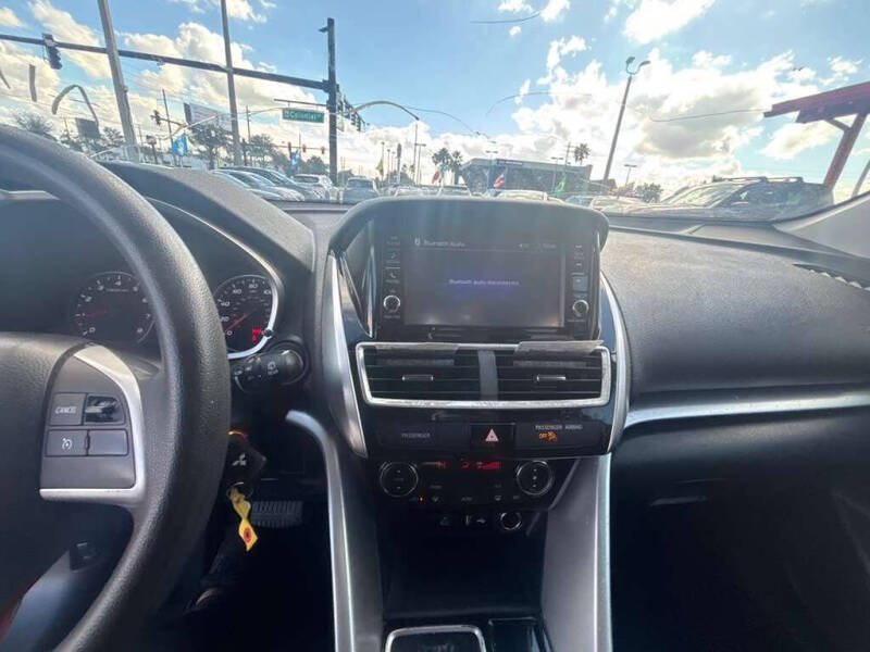 2020 Mitsubishi Eclipse Cross ES