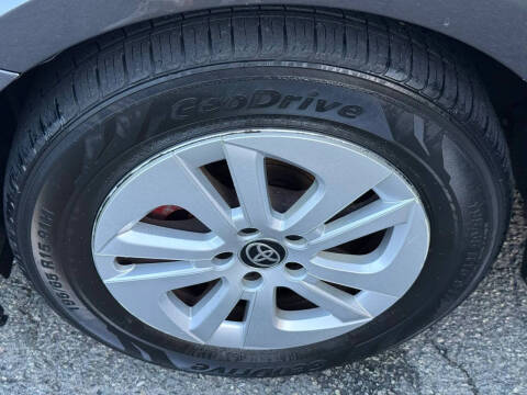 2016 Toyota Prius Two