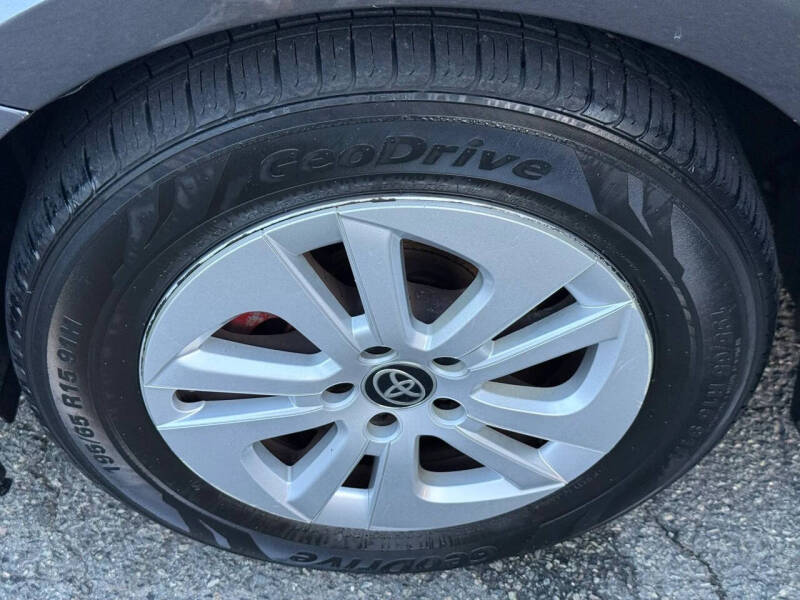 2016 Toyota Prius Two