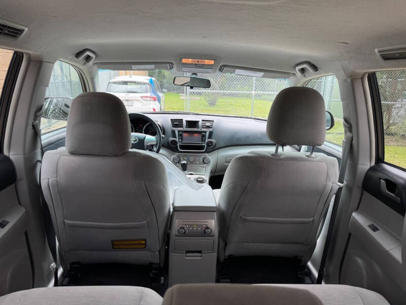 2013 Toyota Highlander Plus