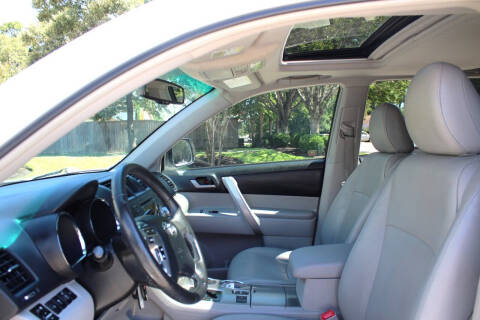 2012 Toyota Highlander SE