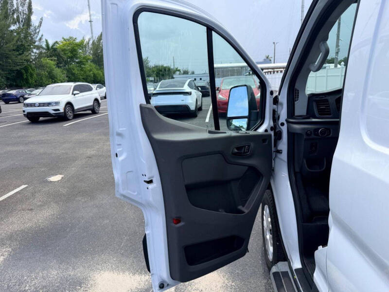 2025 Ford Transit