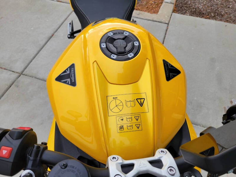 2025 Triumph Street Triple 765RS