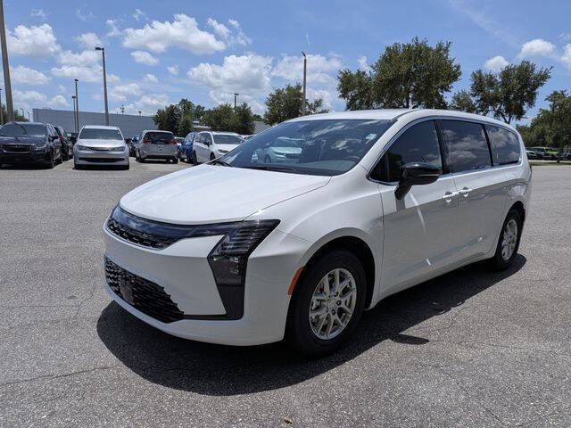 2027 Chrysler Pacifica Select