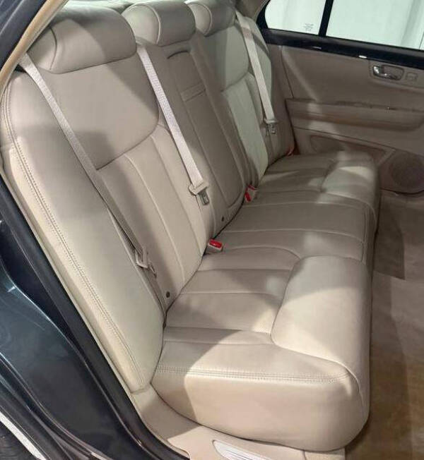 2010 Cadillac DTS Luxury Collection