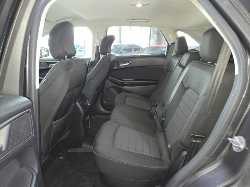 2016 Ford Edge SE