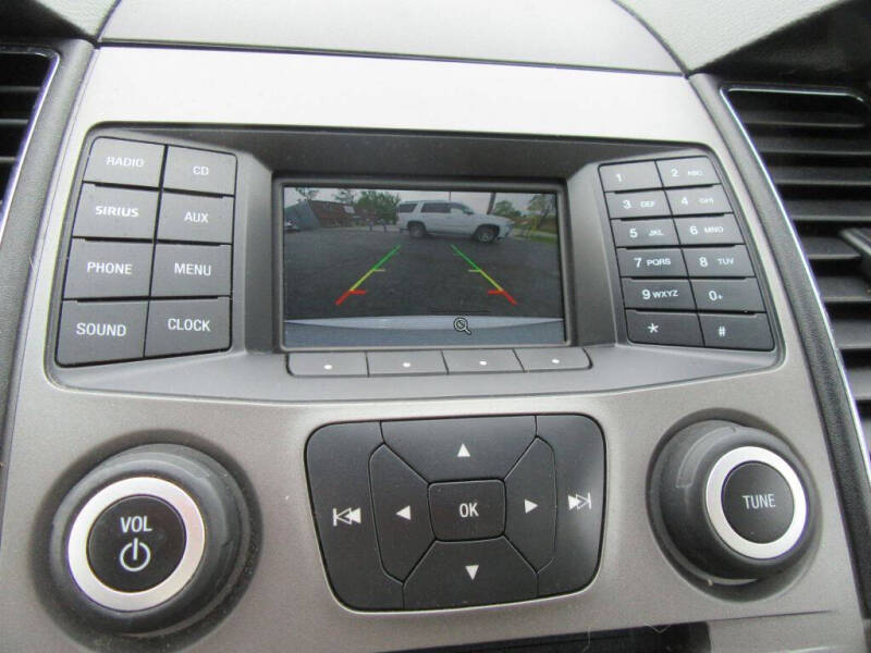 2015 Ford Taurus