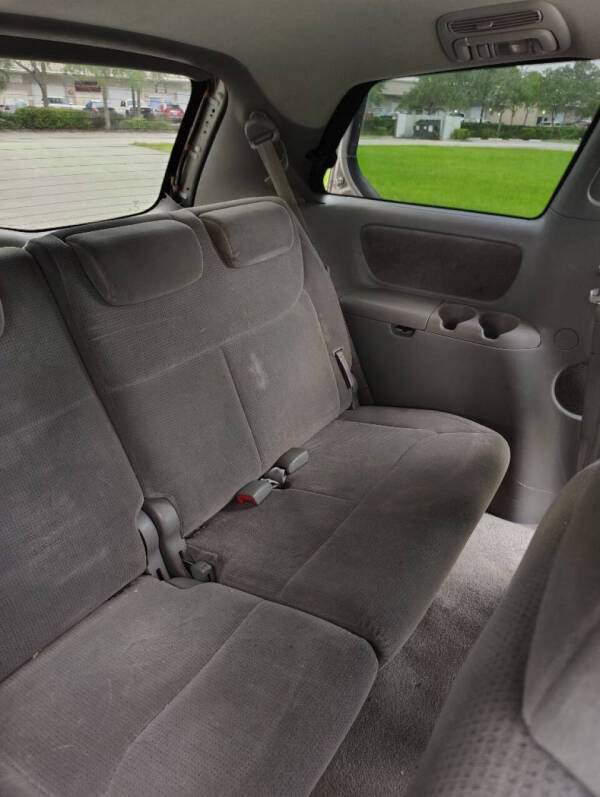 2005 Toyota Sienna