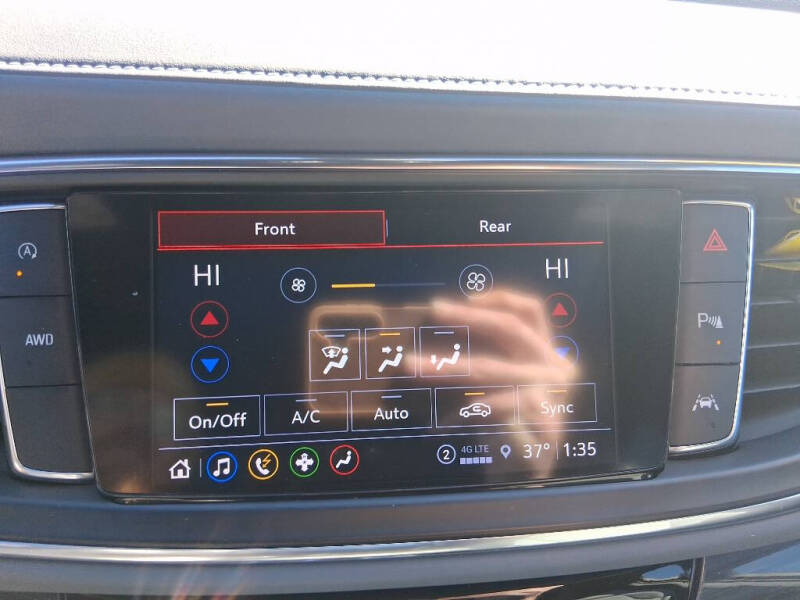 2022 Buick Enclave Essence