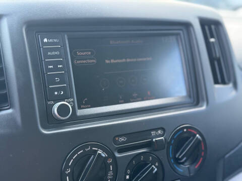 2020 Nissan NV200 SV