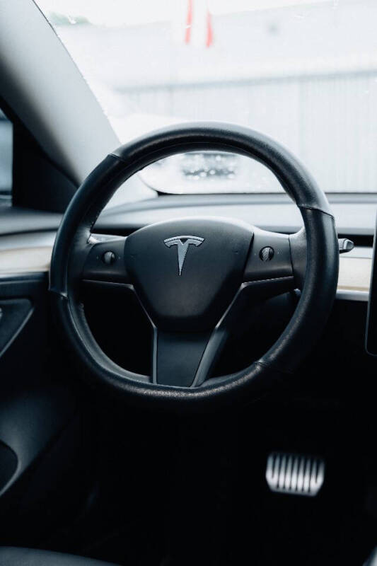 2021 Tesla Model 3 Standard Range Plus