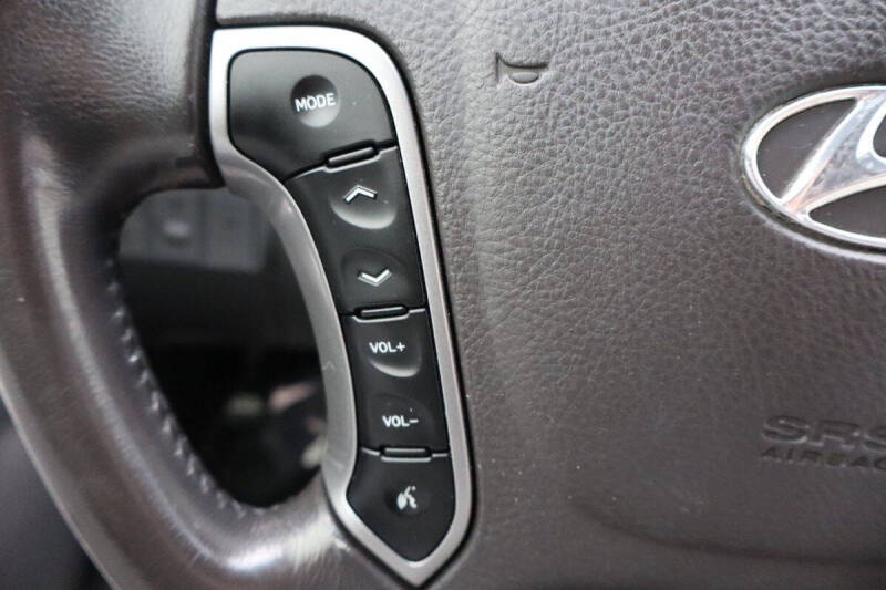 2012 Hyundai Santa Fe SE