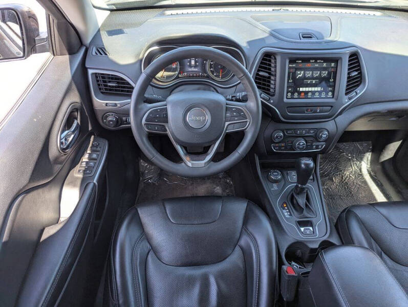 2022 Jeep Cherokee Latitude Lux