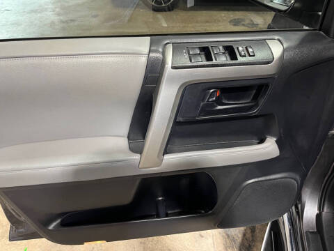 2013 Toyota 4Runner SR5