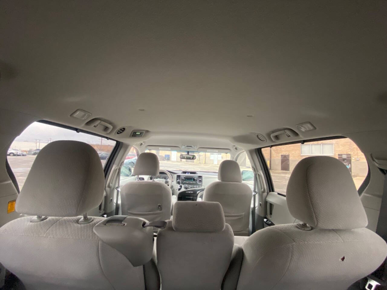 2013 Toyota Sienna for sale at Ideal Cars LLC in Skokie, IL