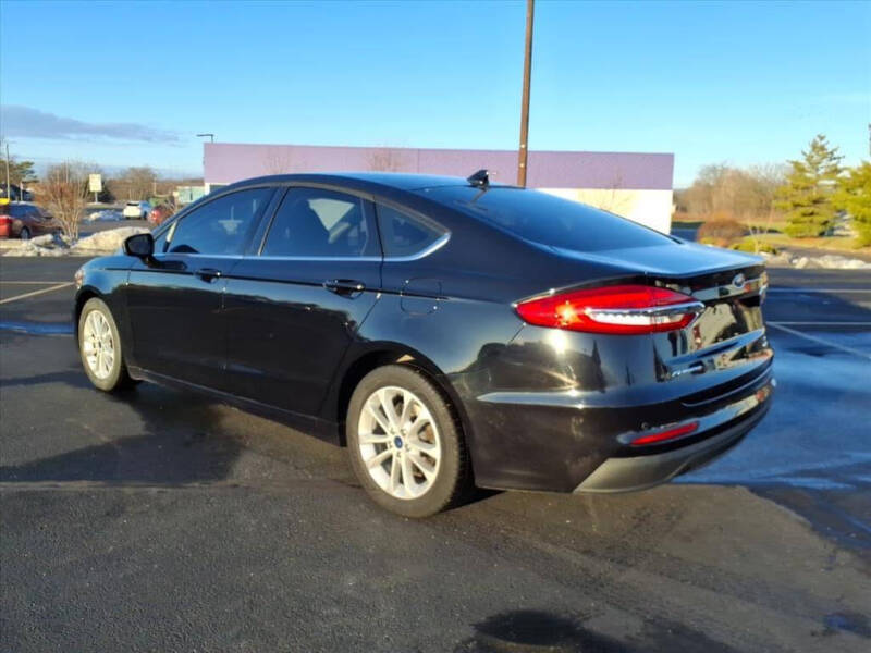 2020 Ford Fusion SE