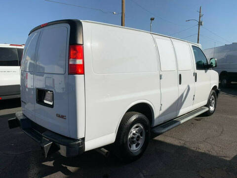 2022 GMC Savana 2500