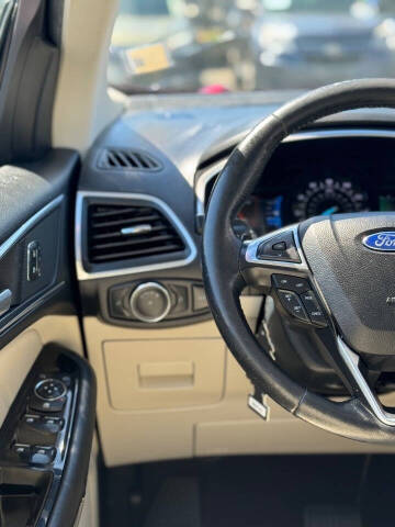2017 Ford Edge Titanium