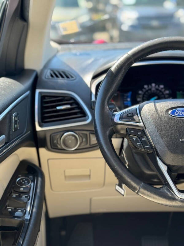 2017 Ford Edge Titanium