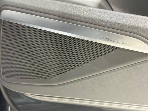 2019 Audi e-tron quattro Premium Plus