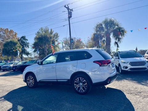 2017 Mitsubishi Outlander ES