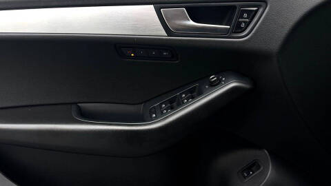 2012 Audi Q5 3.2 quattro Premium Plus