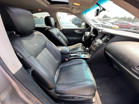 2011 Infiniti FX35