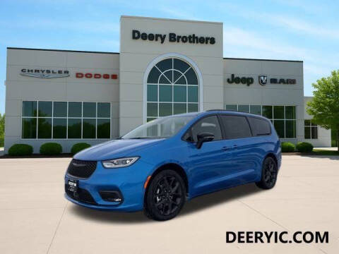 2026 Chrysler Pacifica Select