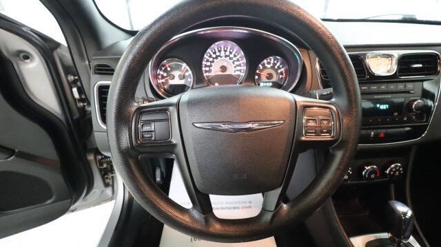 2013 Chrysler 200 LX