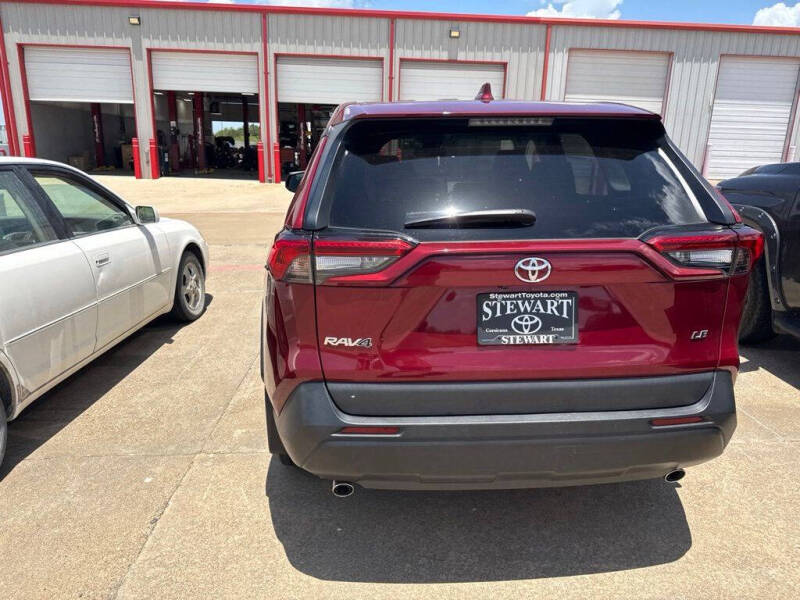 2022 Toyota RAV4 LE