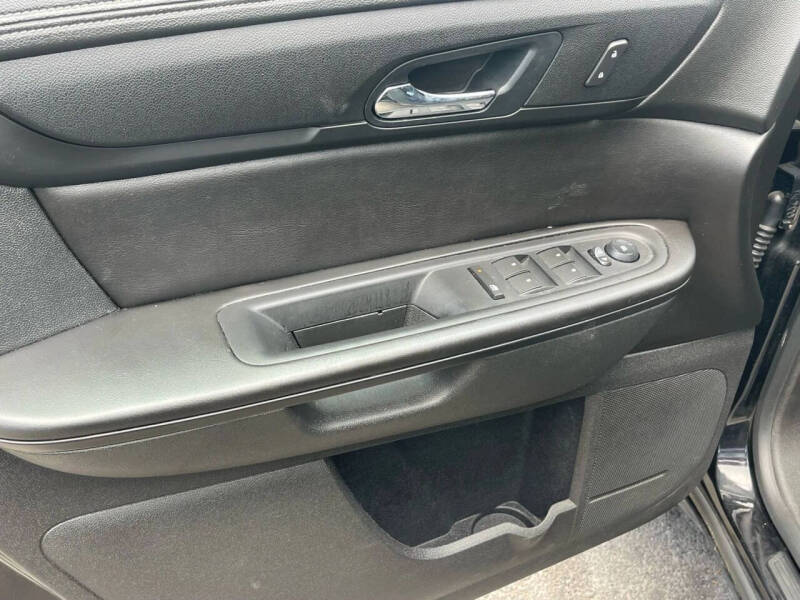 2016 GMC Acadia SLE-2