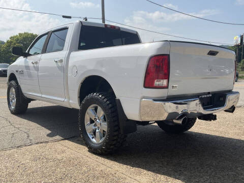 2015 RAM 1500 SLT
