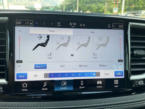 2026 Chrysler Pacifica Select