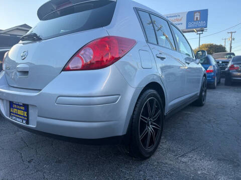 2009 Nissan Versa 1.8 S