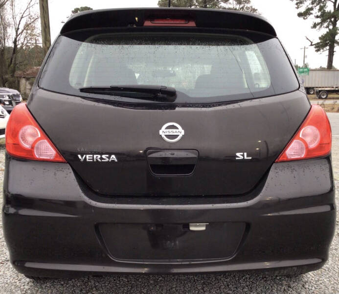 2011 Nissan Versa 1.8 SL