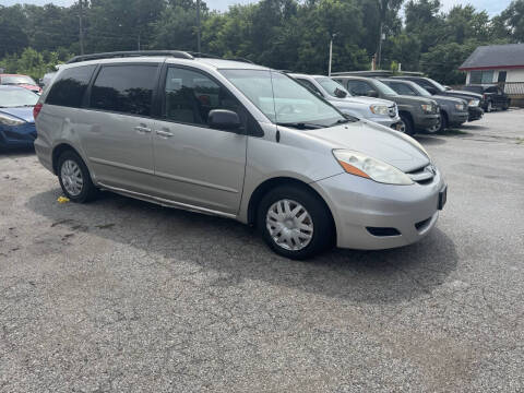 2008 Toyota Sienna LE 8-Passenger