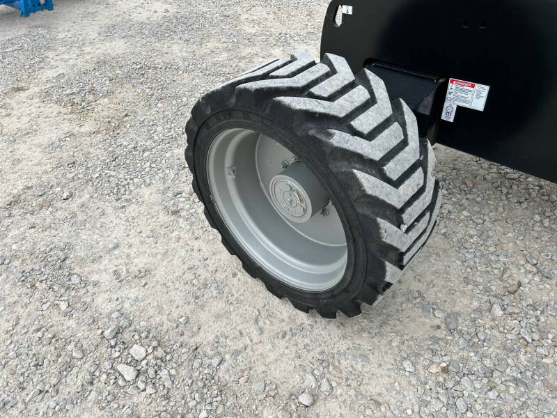 2017 Genie S-65 Boom / Manlift