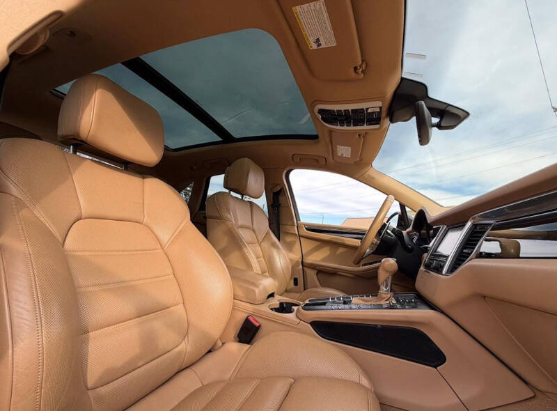 2015 Porsche Macan S