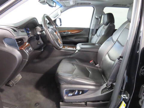 2016 Cadillac Escalade Luxury Collection