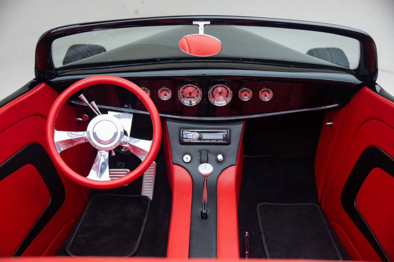 1933 Ford Model 40 54