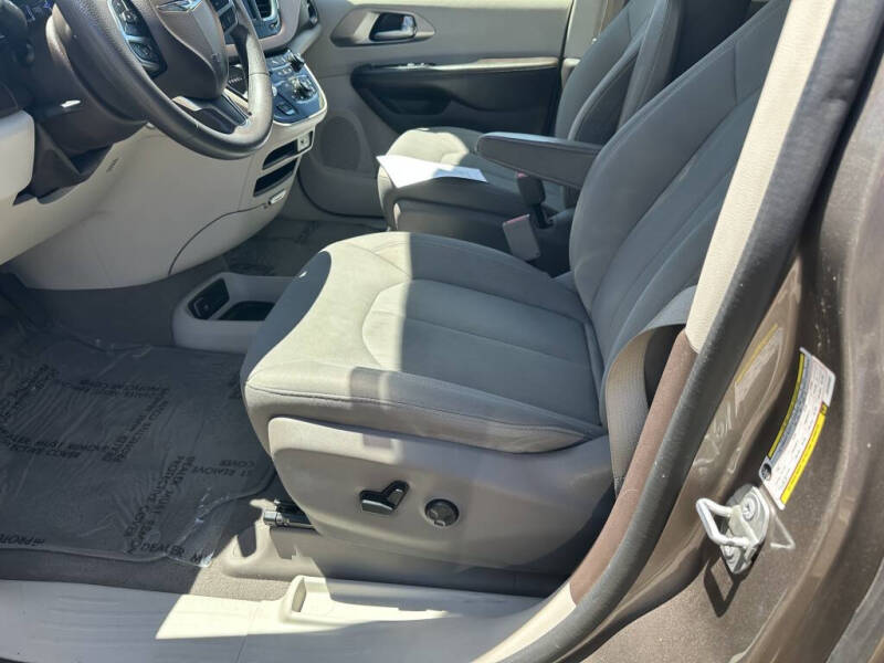2018 Chrysler Pacifica LX