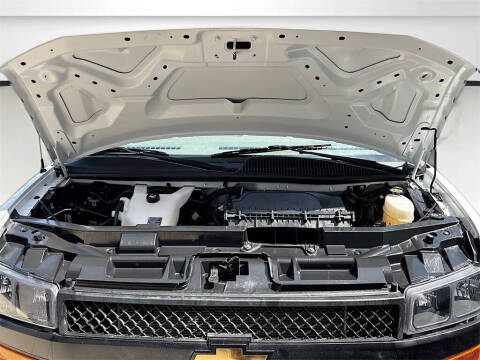 2024 Chevrolet Express 2500